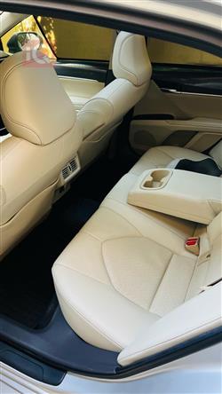 تۆیۆتا کامری